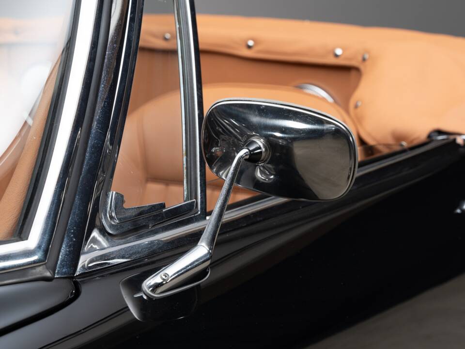 Imagen 27/36 de Maserati Mistral 3700 Spyder (1965)