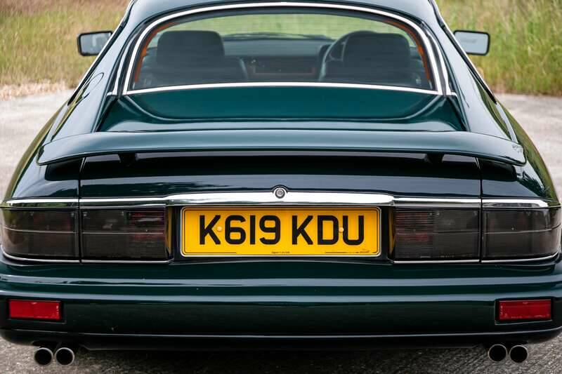 Image 30/45 de Jaguar XJRS 6.0 (1993)