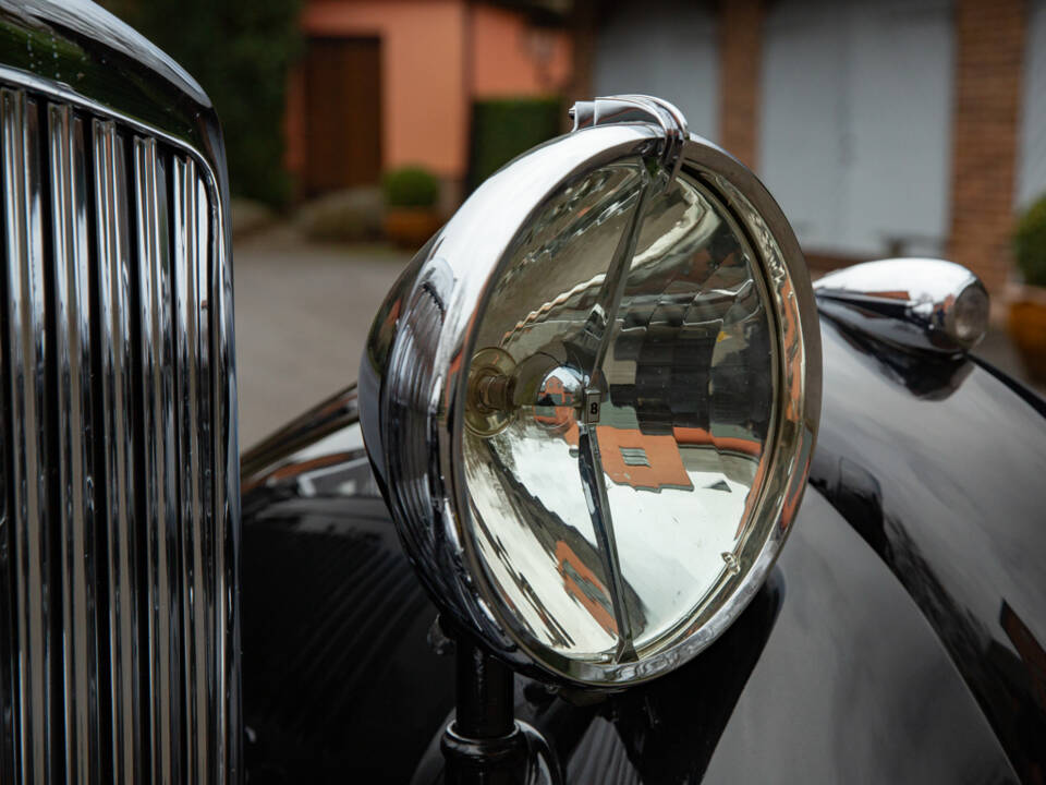 Image 31/50 of Bentley 4 1&#x2F;4 Litre (1938)