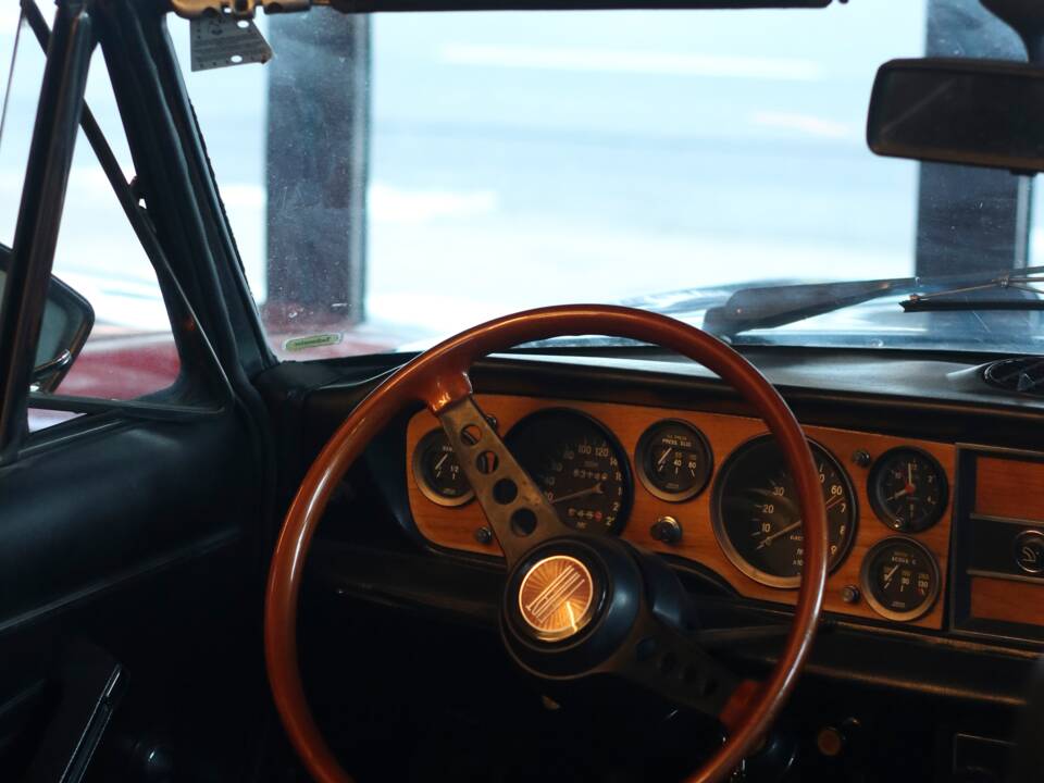 Image 16/19 de FIAT 124 Spider BS (1971)