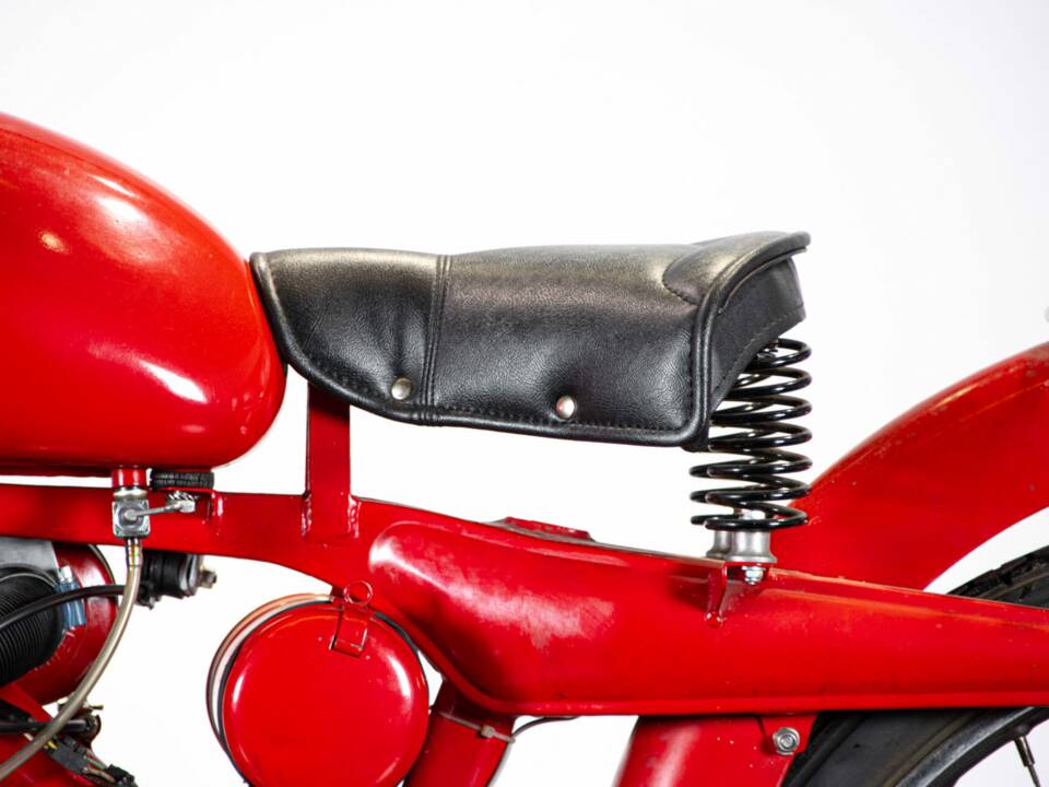 Afbeelding 16/42 van Moto Guzzi Motoleggera 65 (1954)