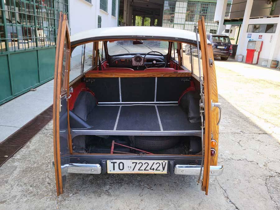 Image 23/30 of Morris Minor 1000 Traveller (1968)