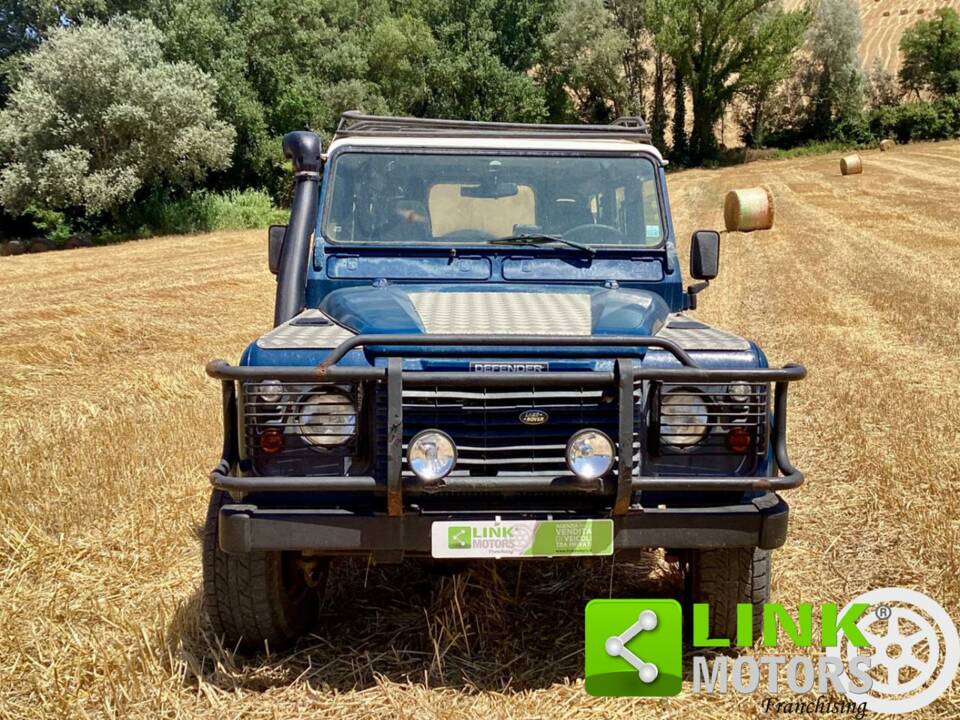 Immagine 2/10 di Land Rover Defender 110 Td5 (1999)
