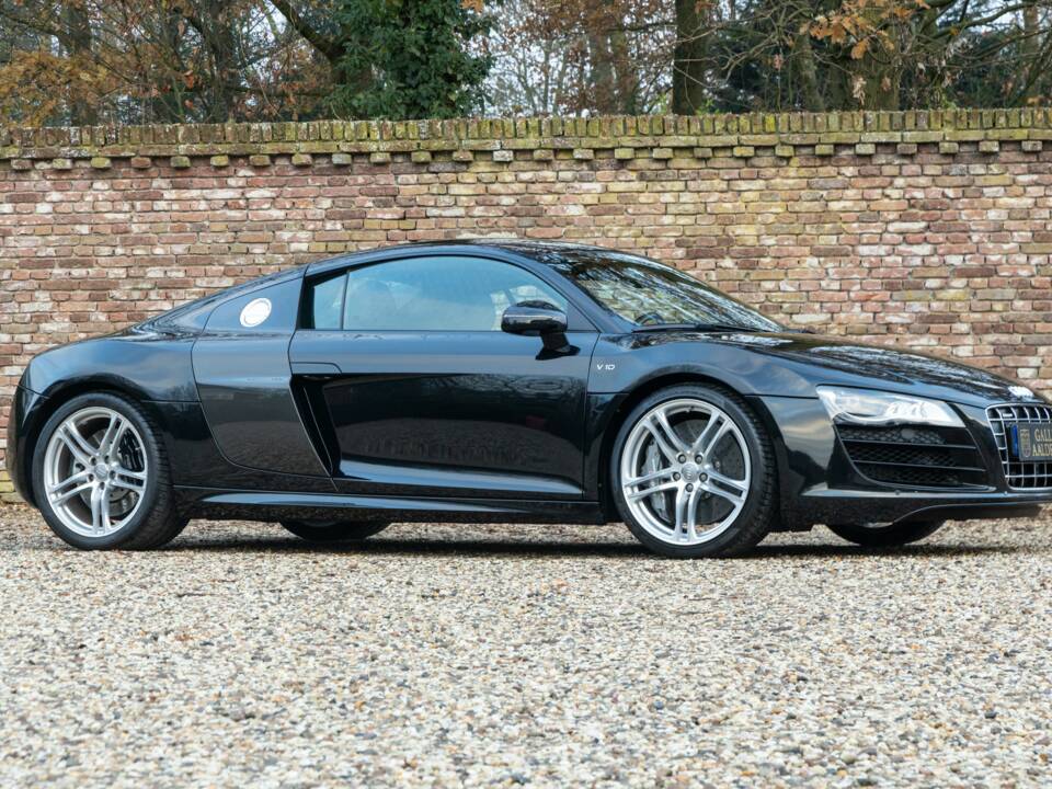 Image 47/50 de Audi R8 V10 (2011)