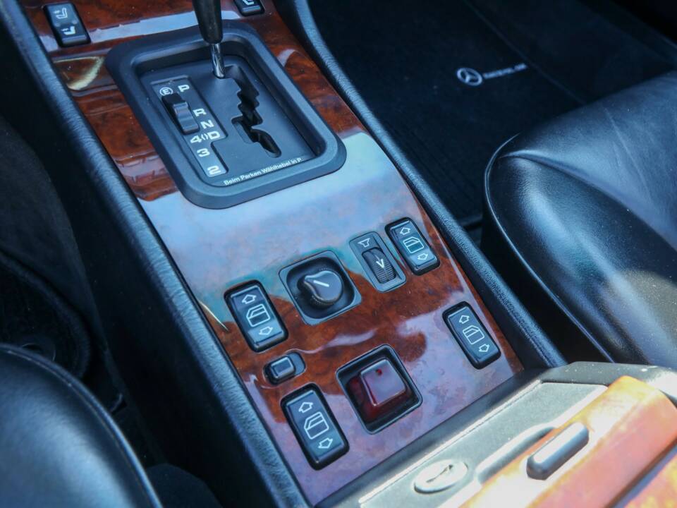 Bild 49/50 von Mercedes-Benz 300 CE-24 3.4 AMG (1993)