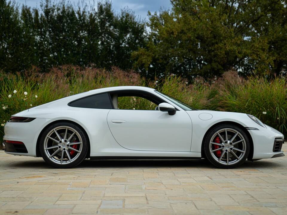 Immagine 5/50 di Porsche 911 Carrera S (2019)