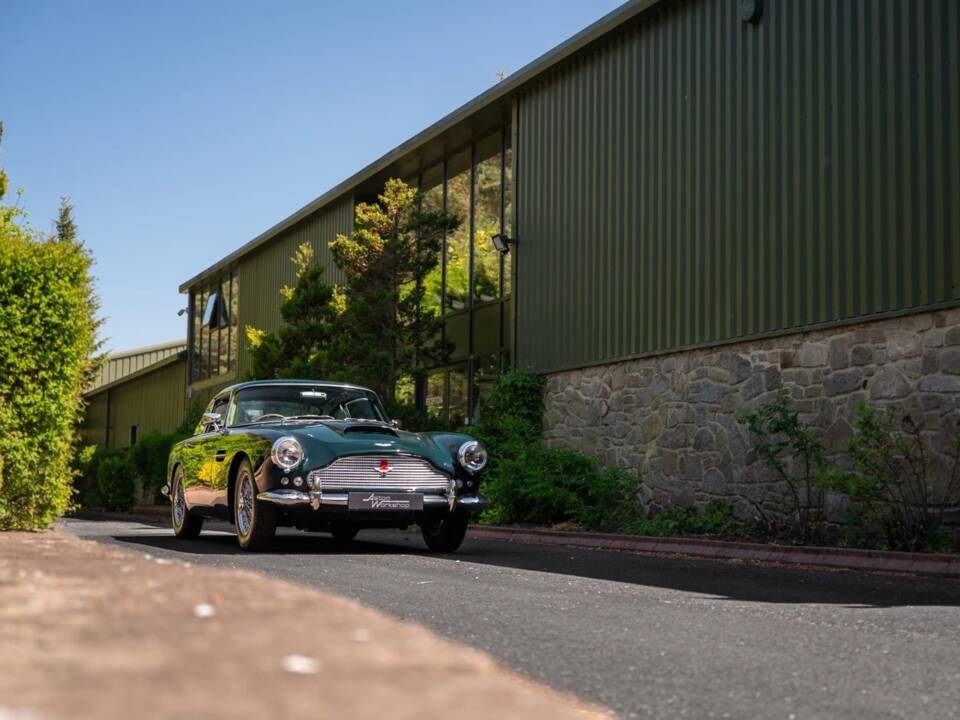 Afbeelding 72/76 van Aston Martin DB 4 (1961)