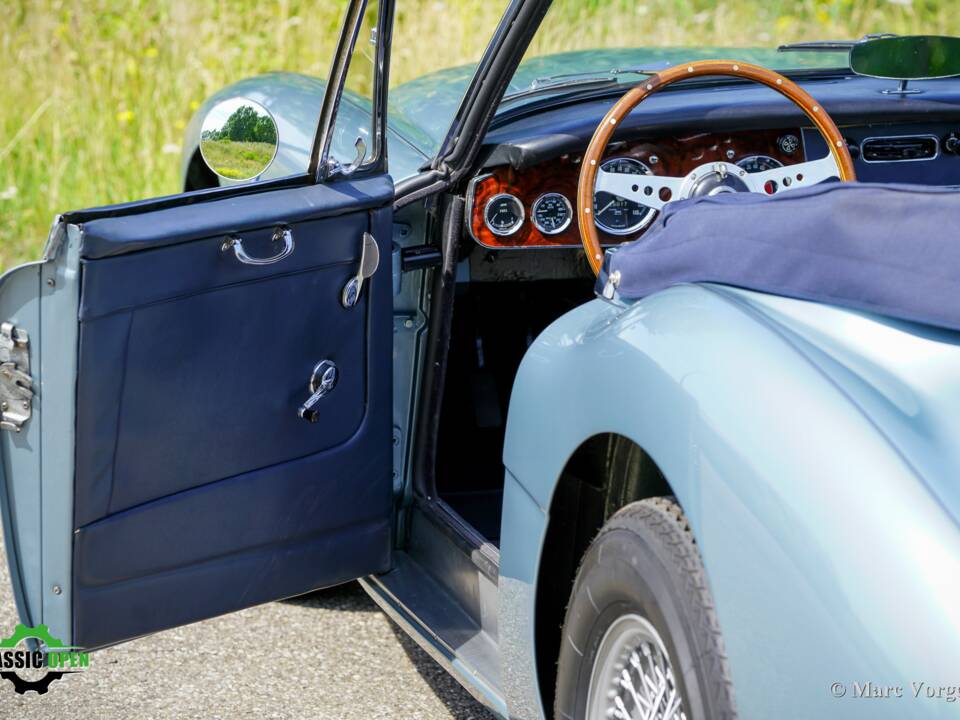 Image 4/51 de Austin-Healey 3000 Mk III (BJ8) (1965)