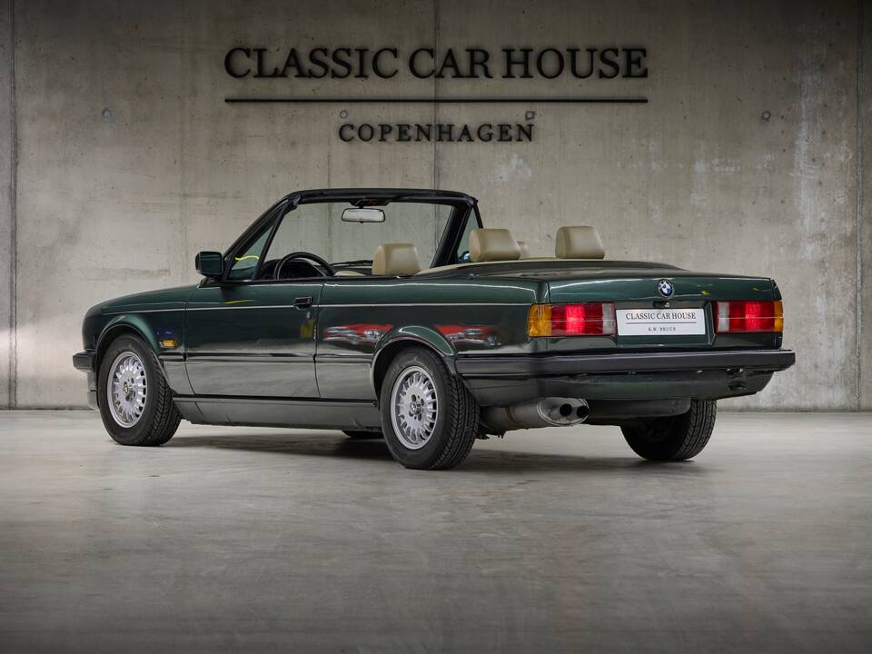 Image 4/90 of BMW 325i (1987)