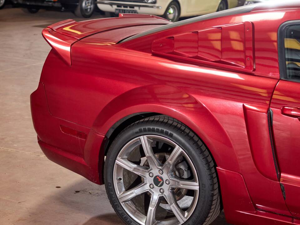 Image 60/68 of Ford Mustang GT (2005)