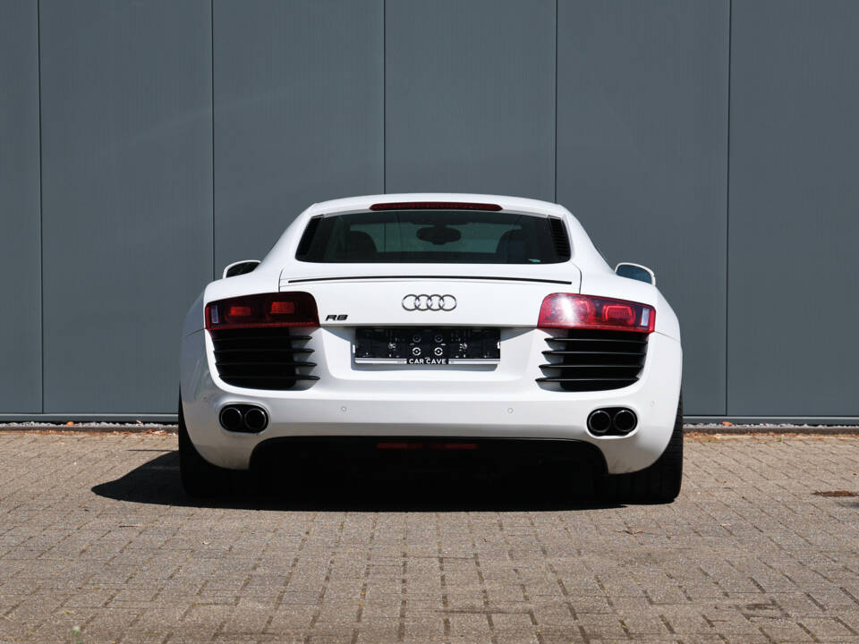 Bild 31/53 von Audi R8 (2008)