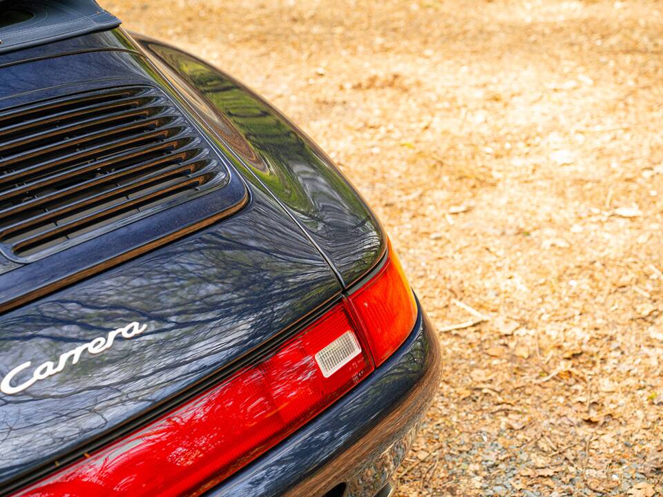 Immagine 20/47 di Porsche 911 Carrera (1994)