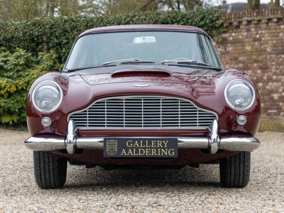 Image 5/50 de Aston Martin DB 5 Vantage (1965)