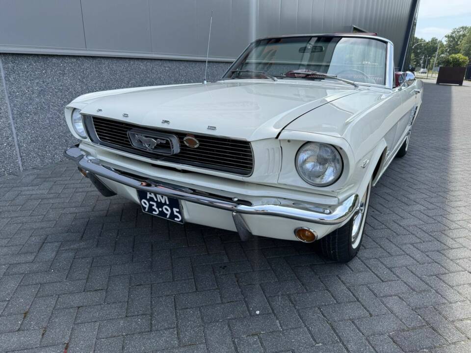 Image 12/50 de Ford Mustang 390 GTA (1966)