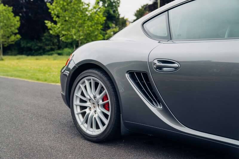 Bild 48/50 von Porsche Cayman S (2016)