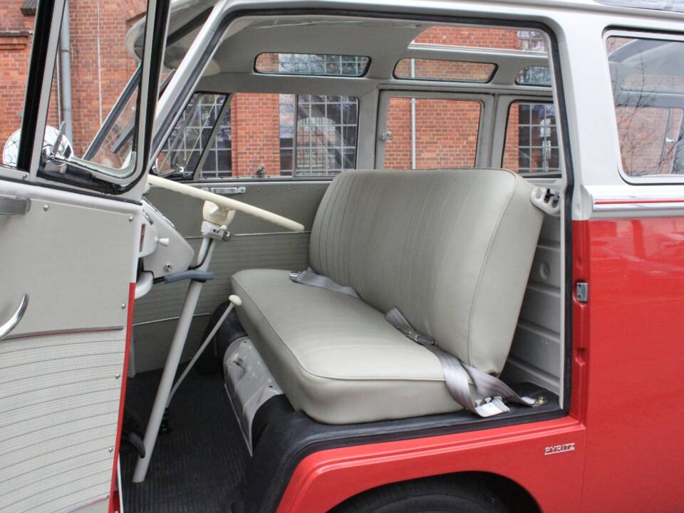 Bild 14/34 von Volkswagen T1 Samba 1.2 (1961)