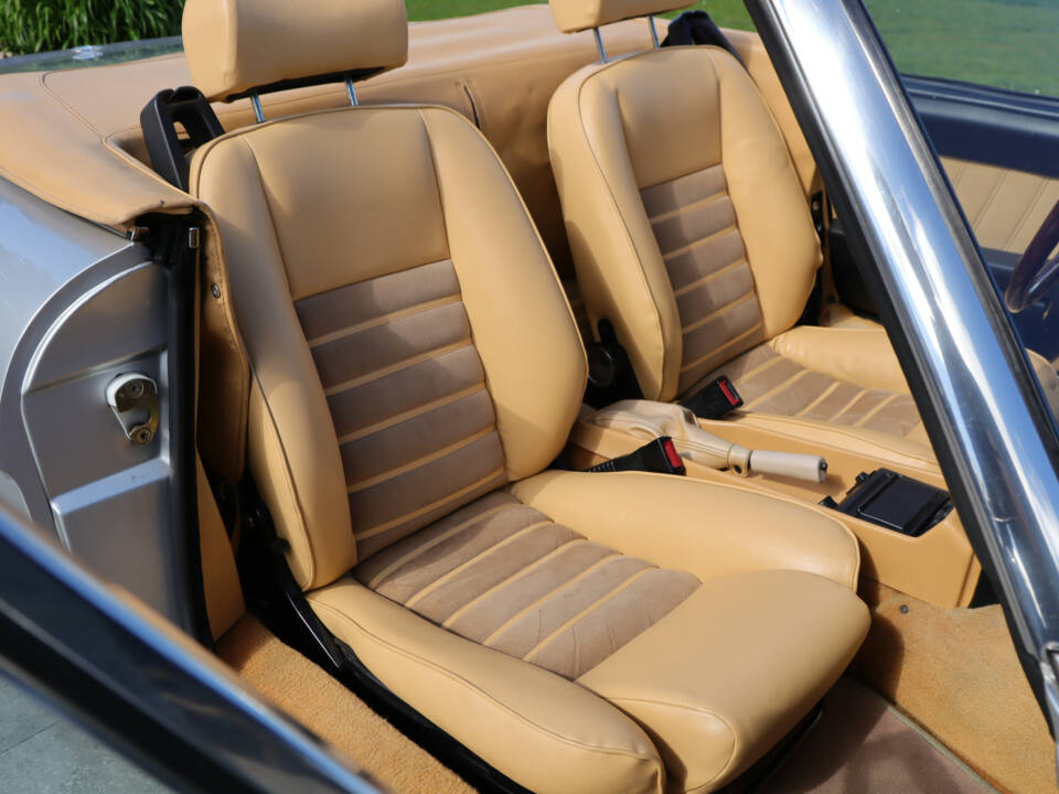Image 18/50 of Alfa Romeo 2.0 Spider (1992)