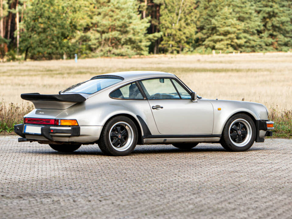 Image 1/47 of Porsche 911 Turbo 3.3 (1983)
