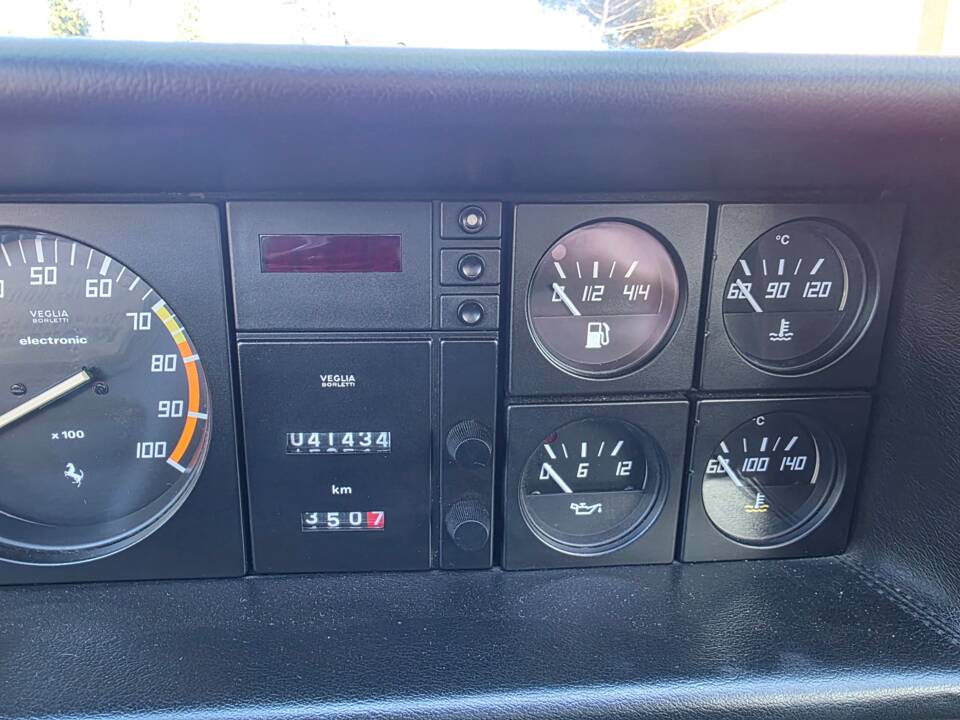 Bild 18/26 von Ferrari Mondial Quattrovalvole (1984)