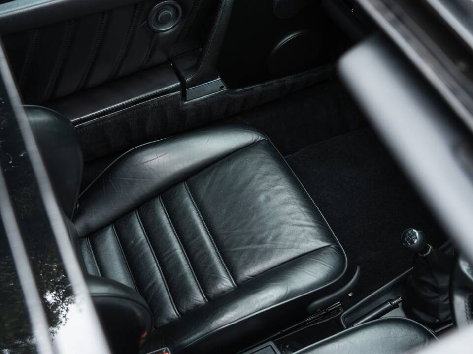 Image 27/67 of Porsche 911 Turbo 3.3 (1987)