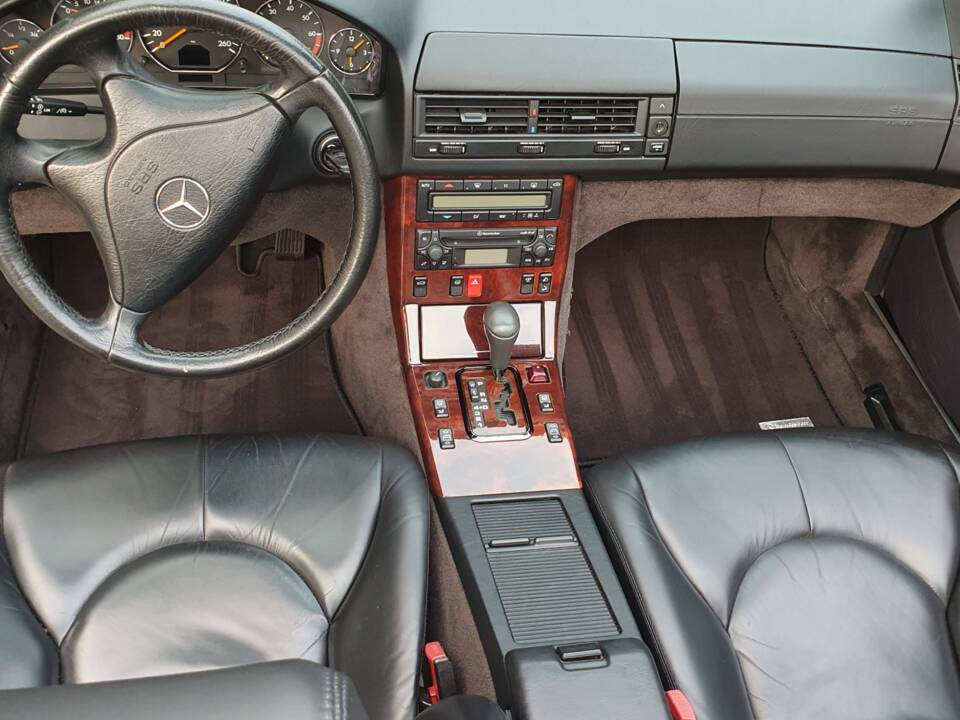 Image 9/11 of Mercedes-Benz SL 320 (2000)