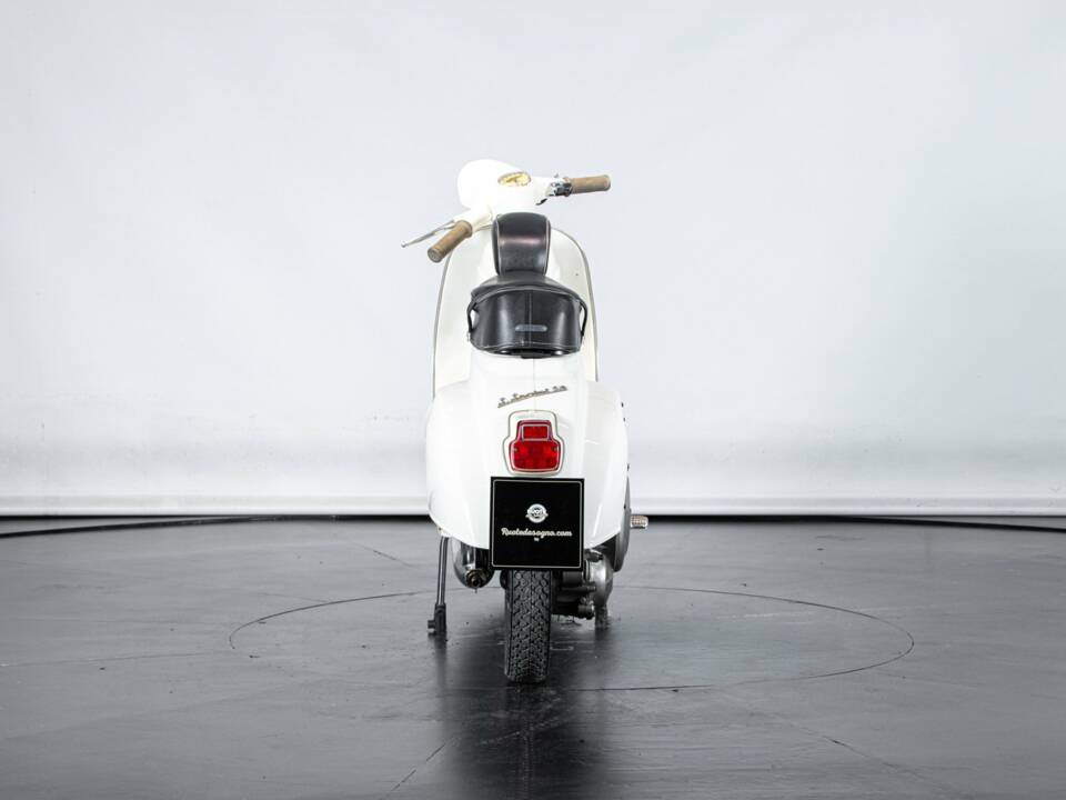 Image 7/41 de Piaggio Vespa 50 SS (1966)