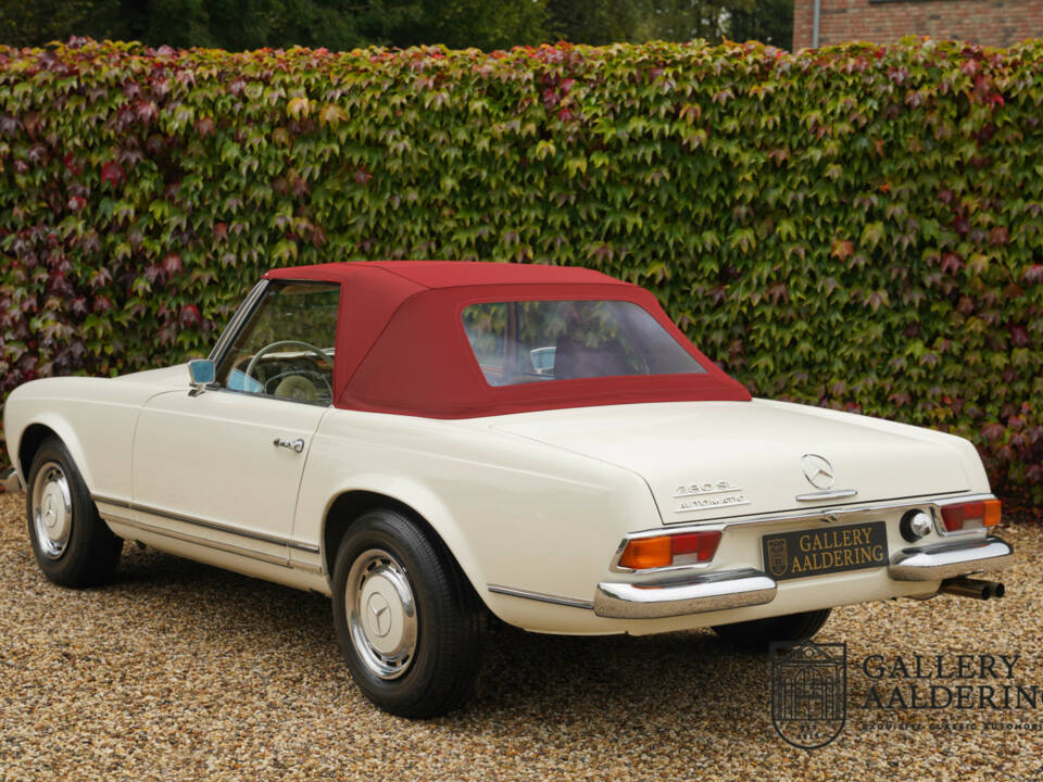 Image 18/50 of Mercedes-Benz 280 SL (1970)