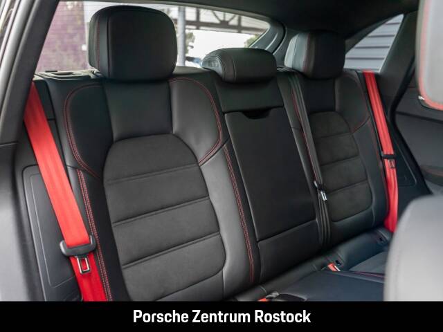 Image 25/33 of Porsche Macan GTS (2022)