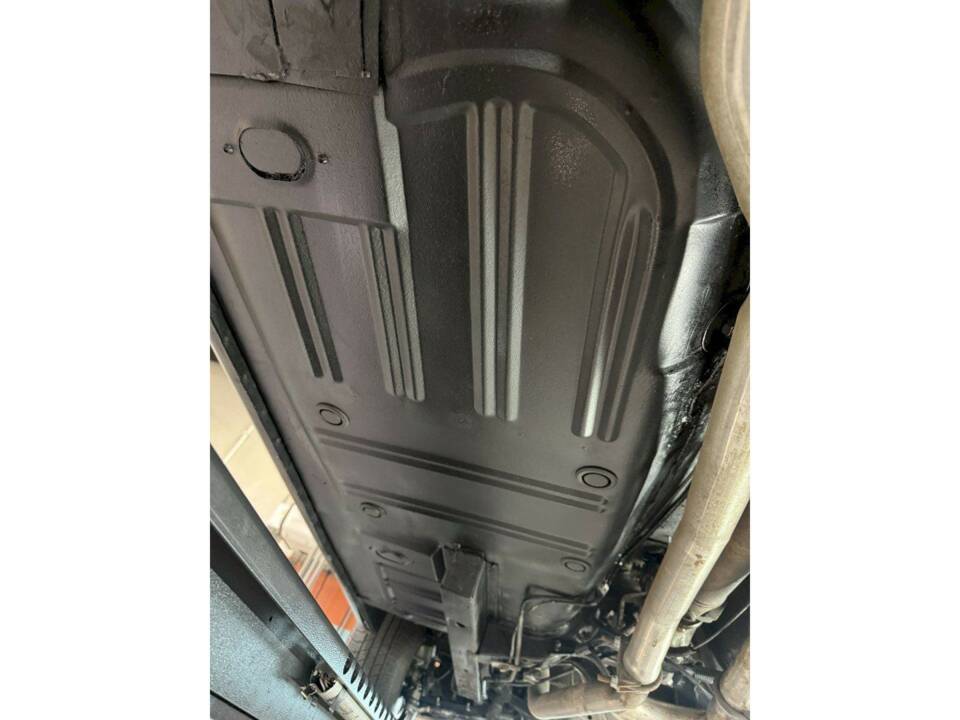 Image 33/36 of Ford Mustang 390 GTA (1966)