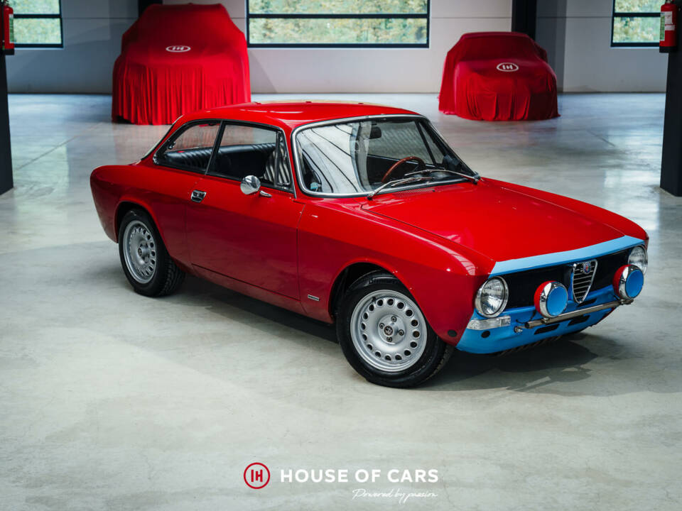 Immagine 4/25 di Alfa Romeo Giulia 1600 GT Junior (1974)