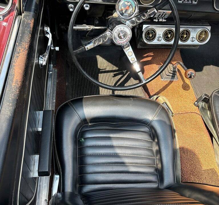 Image 8/8 of Ford Mustang 200 (1965)