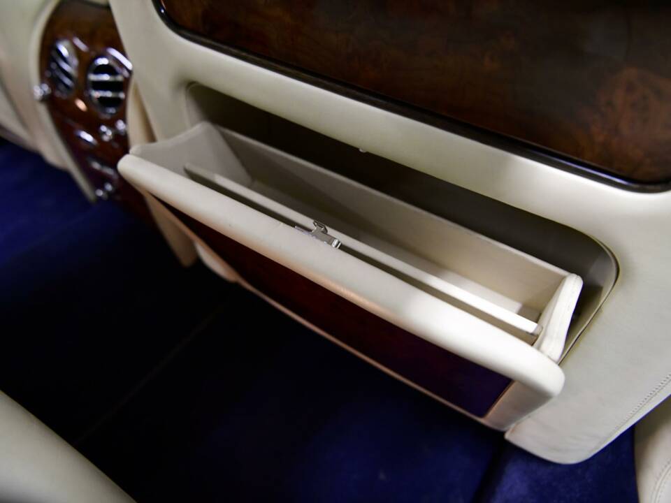 Bild 32/50 von Bentley Arnage T (2005)