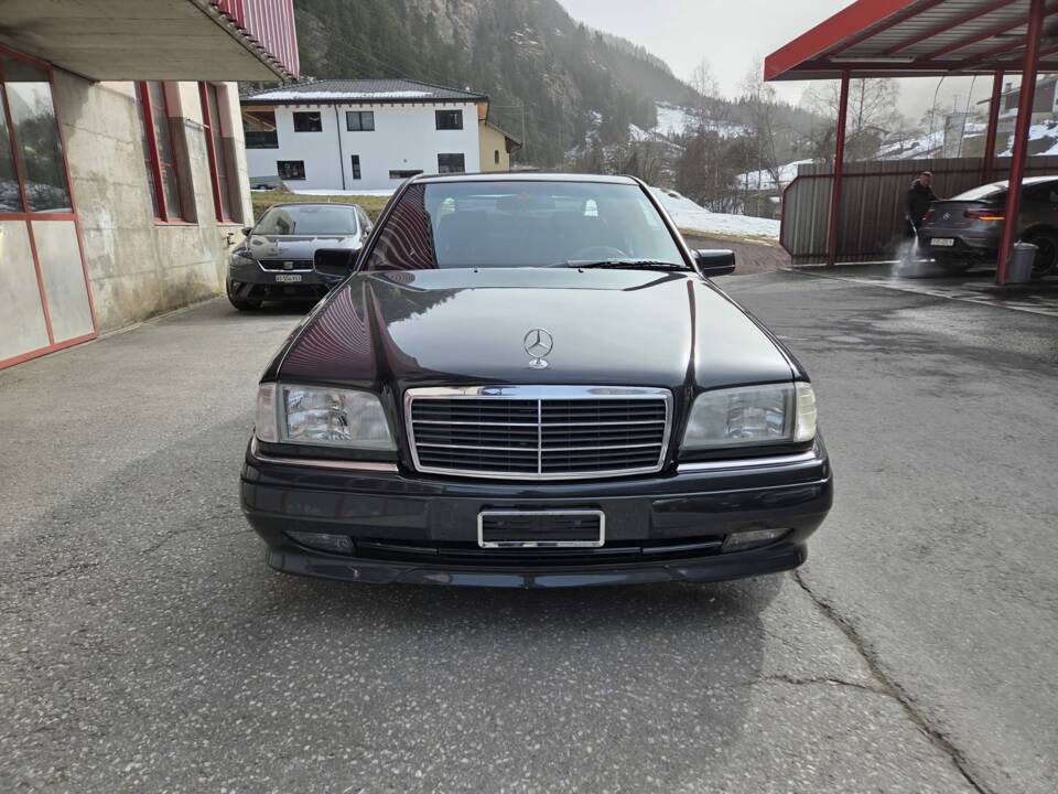 Bild 2/16 von Mercedes-Benz C 36 AMG (1994)