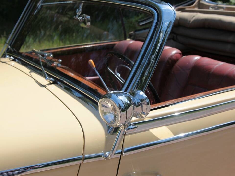 Image 13/22 of Mercedes-Benz 220 Cabriolet A (1954)