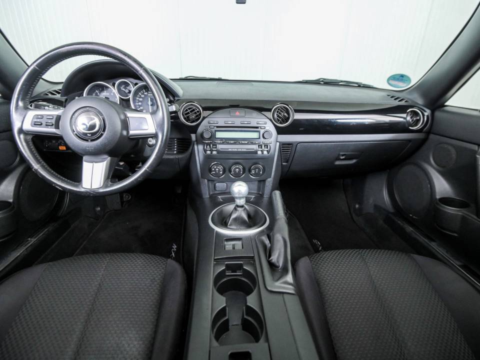 Image 7/50 de Mazda MX-5 1.8 (2007)