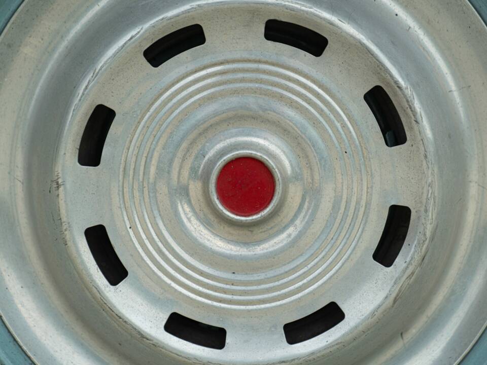 Afbeelding 27/50 van SIMCA Aronde P 60 Monthléry Spéciale (1960)