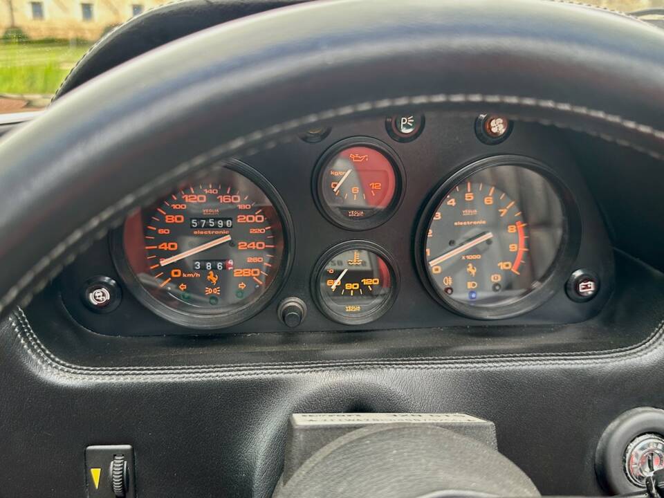 Bild 31/86 von Ferrari 328 GTS (1988)