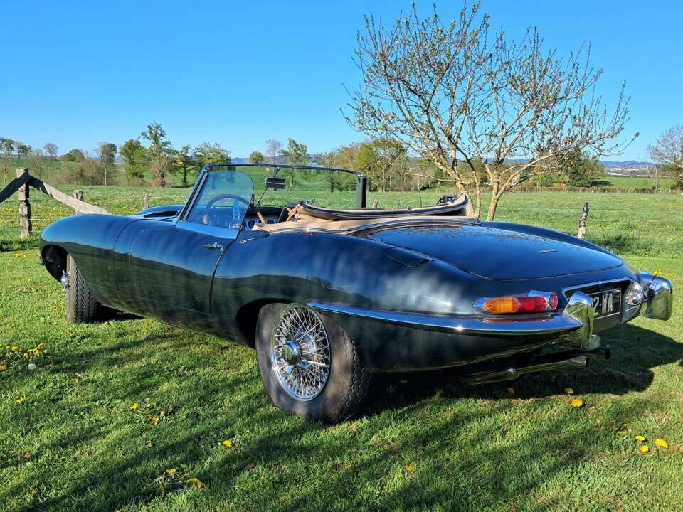 Image 3/74 of Jaguar E-Type 3.8 Flat Floor (1961)