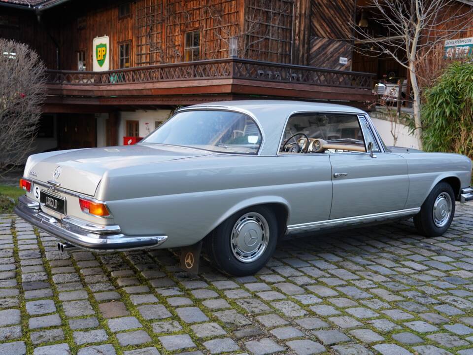 Image 11/14 de Mercedes-Benz 280 SE (1969)