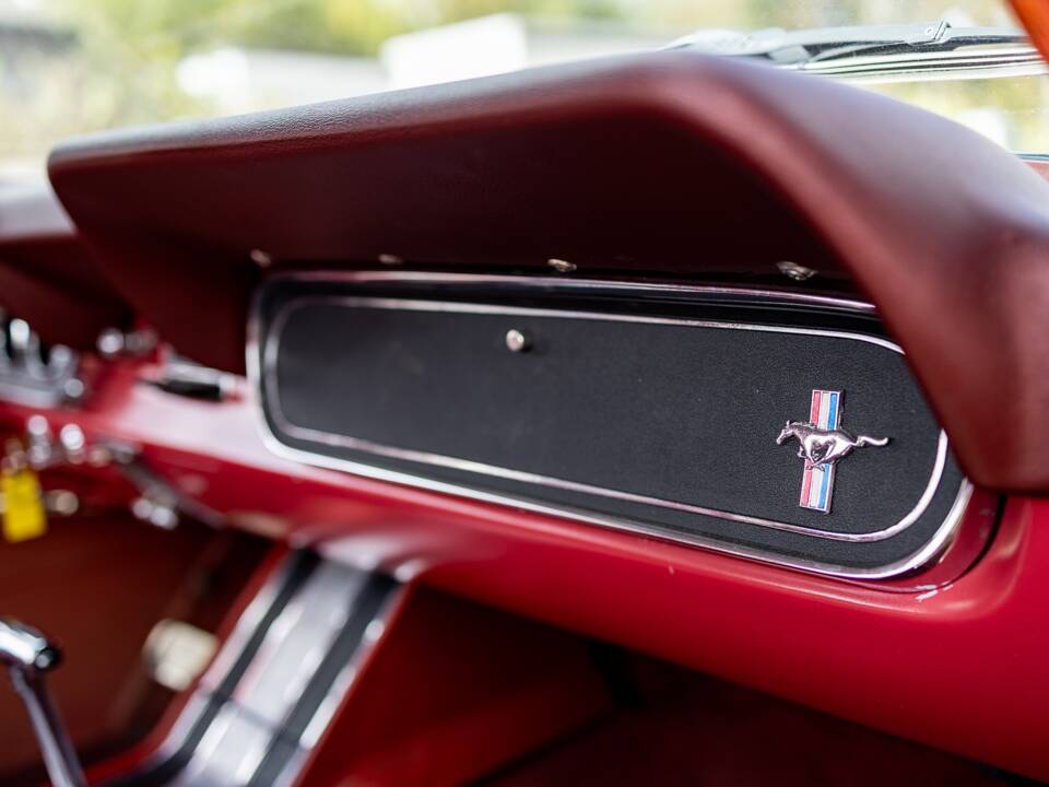 Image 10/50 of Ford Mustang 200 (1966)