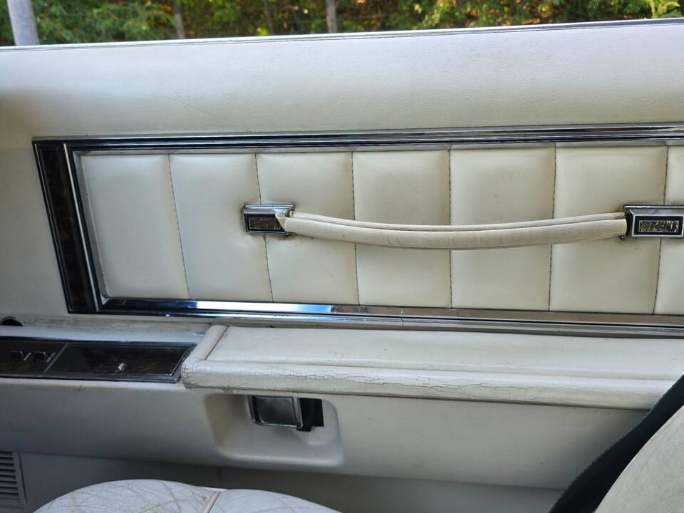 Afbeelding 10/16 van Lincoln Continental Mark V (1977)