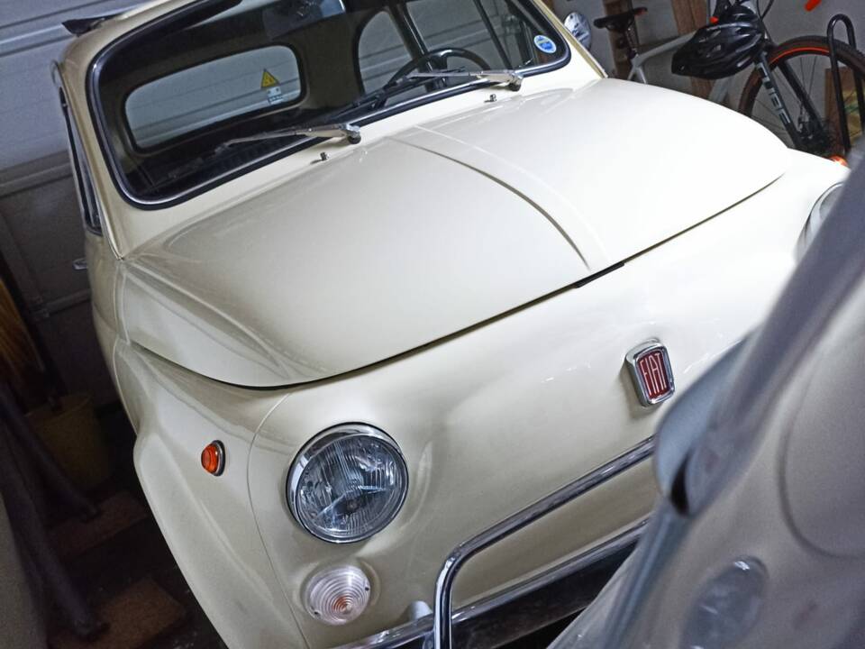 Image 19/25 of FIAT 500 L (1970)