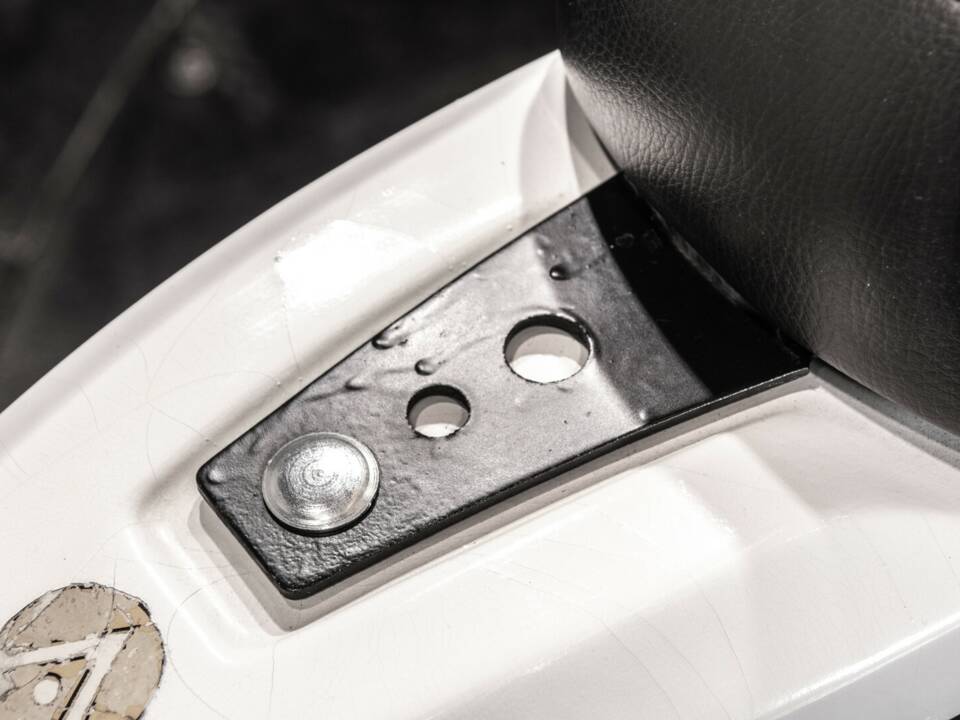 Image 12/21 of Aspes DUMMY (1974)