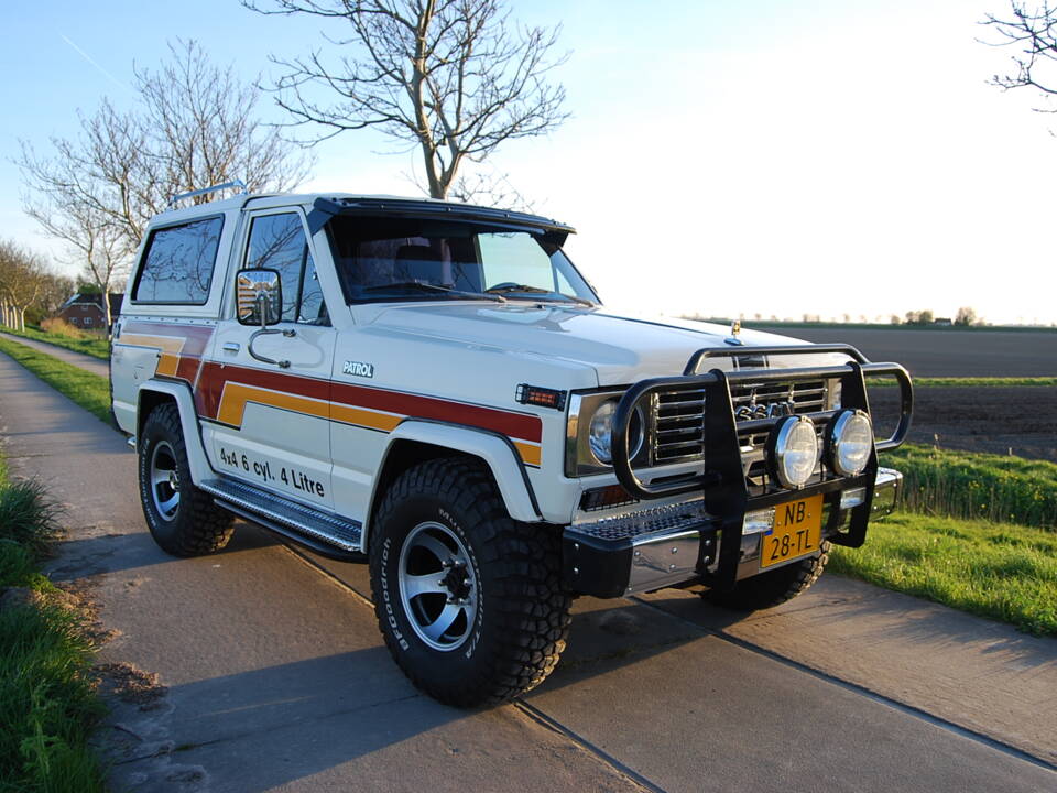 Image 3/47 of Nissan Patrol (1983)
