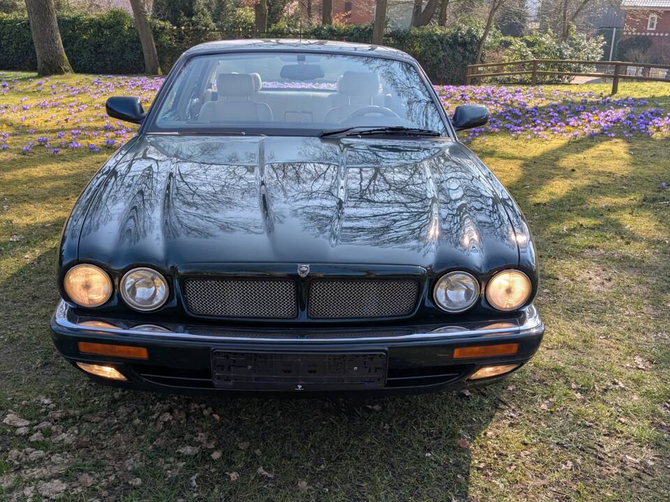 Image 5/64 of Jaguar XJR 4.0 Supercharged (1995)