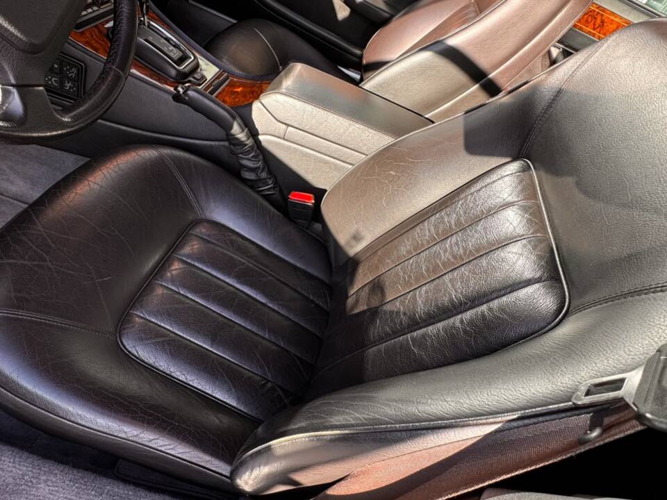 Image 16/29 de Daimler Double Six (1993)