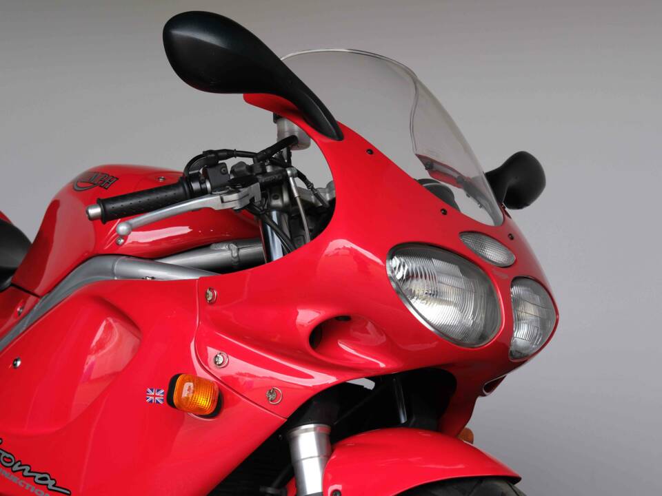 Image 51/66 of Triumph Daytona T595 (1998)