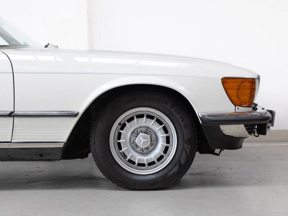 Image 23/35 de Mercedes-Benz 500 SL (1984)