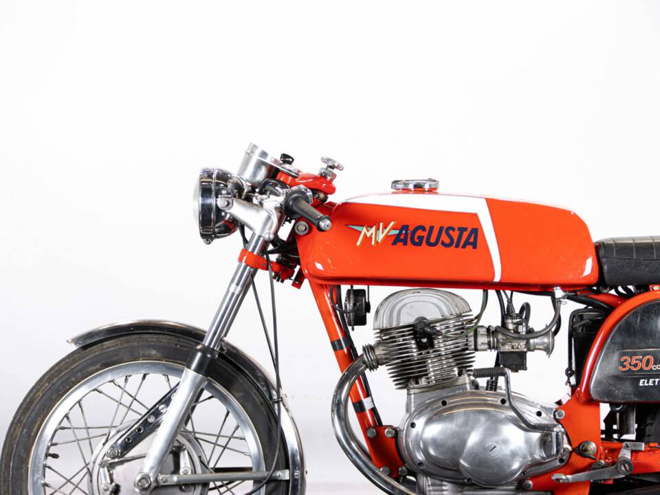 Image 27/50 of MV Agusta 350 S (1972)