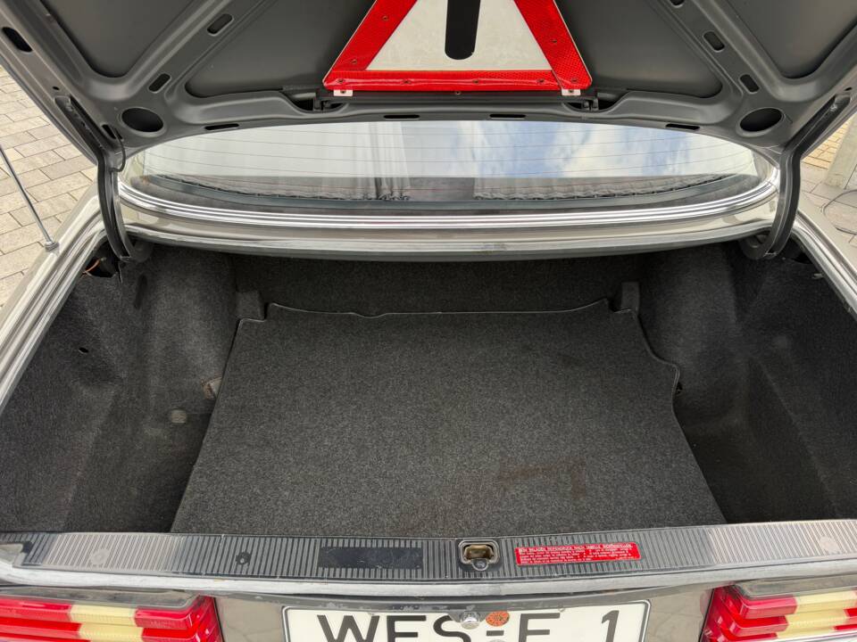 Bild 51/57 von Mercedes-Benz 500 SEL (1982)
